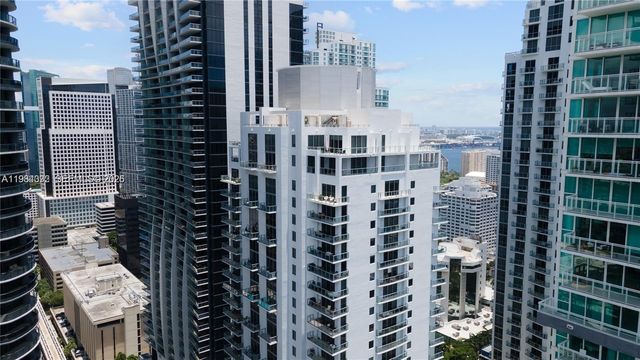 1050 Brickell Ave 3122, Miami, FL 33131
