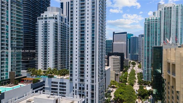 1050 Brickell Ave 3122, Miami, FL 33131
