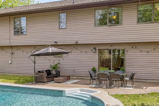 1 San Giacomo Drive, New Windsor, NY 12553