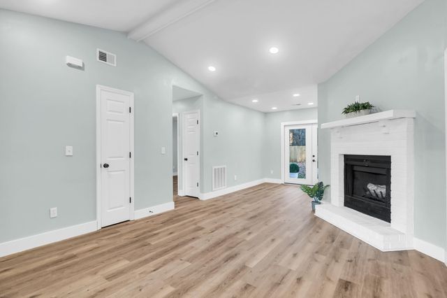 106 Teddy Court, Summerville, SC 29485