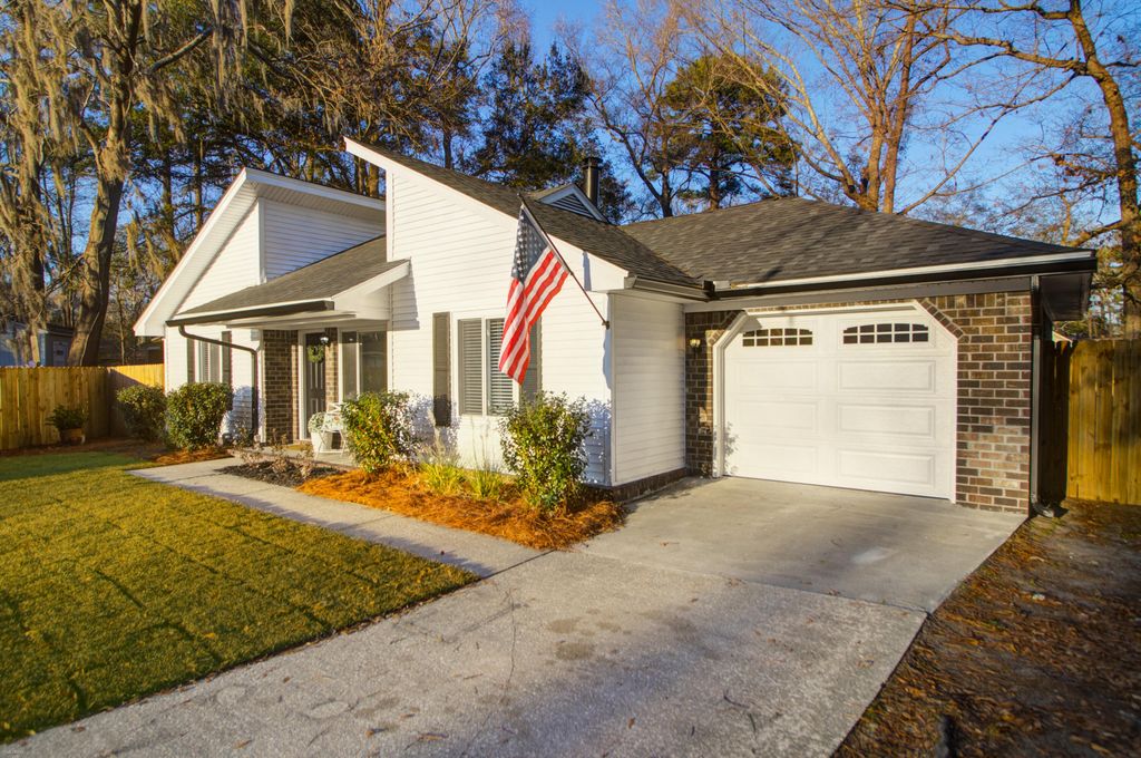 106 Teddy Court, Summerville, SC 29485