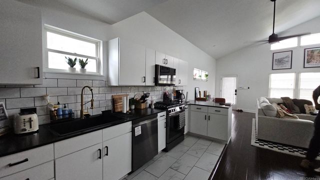 1741 Jourdan Ave, New Orleans, LA 70117