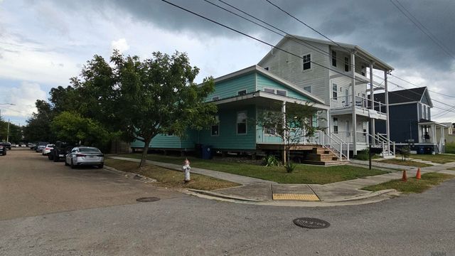1741 Jourdan Ave, New Orleans, LA 70117
