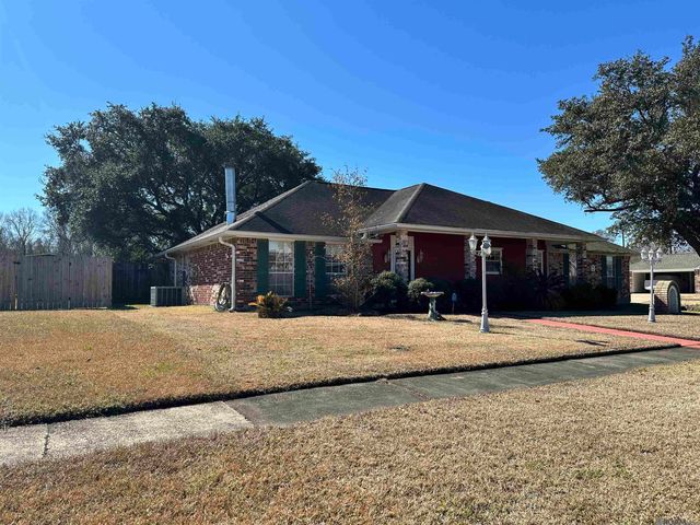 4406 Fourchon Dr, Baker, LA 70714