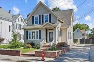 81 5th Ave 1, Lowell, MA 01854