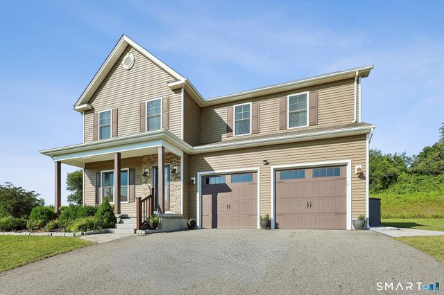 17 Sea View Terrace, Waterford, CT 06385