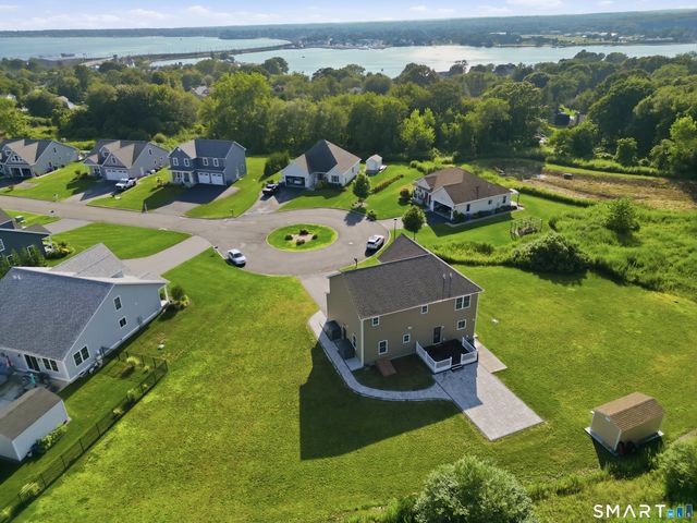 17 Sea View Terrace, Waterford, CT 06385
