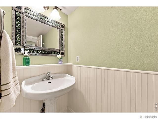 15 Arrowleaf Court, Boulder, CO 80304
