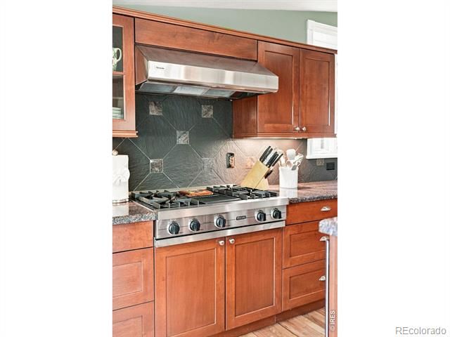 15 Arrowleaf Court, Boulder, CO 80304