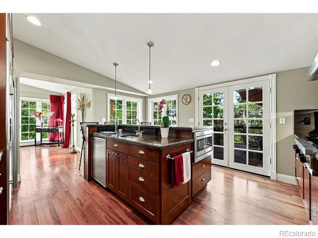 15 Arrowleaf Court, Boulder, CO 80304