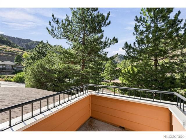 15 Arrowleaf Court, Boulder, CO 80304