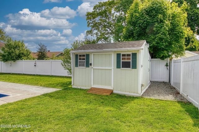 718 Mclean Avenue, Point Pleasant Beach, NJ 08742