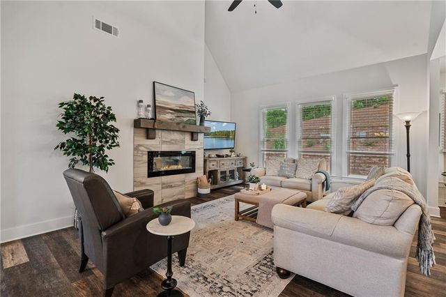 298 Boulder Lake Drive, Cartersville, GA 30121