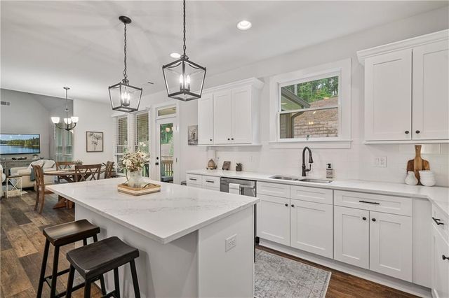 298 Boulder Lake Drive, Cartersville, GA 30121