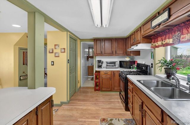 4034 E Newport Road, Newport, MI 48166