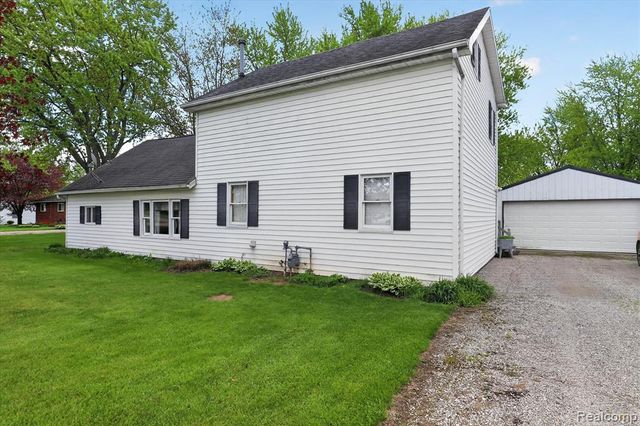 4034 E Newport Road, Newport, MI 48166