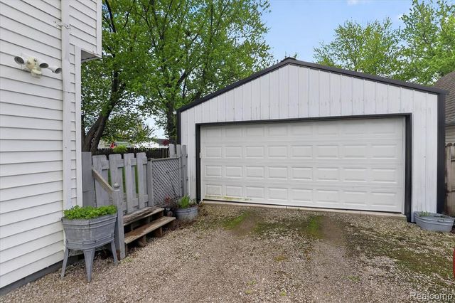 4034 E Newport Road, Newport, MI 48166