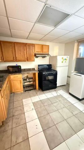 3540 S DAMEN Avenue, Chicago, IL 60609