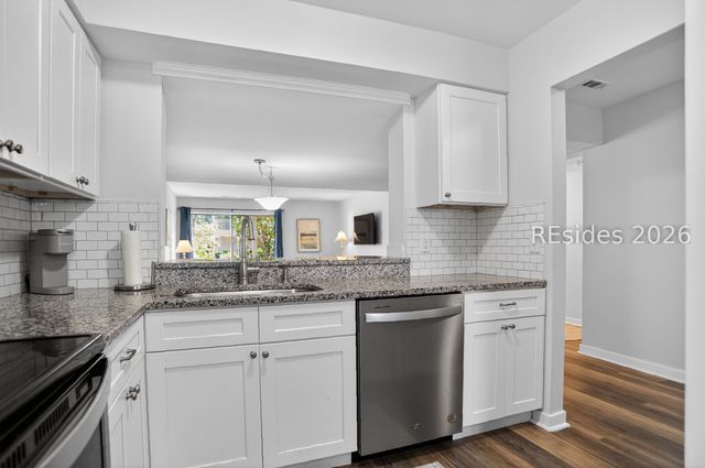 15 Deallyon Ave Apt 67, Hilton Head Island, SC 29928