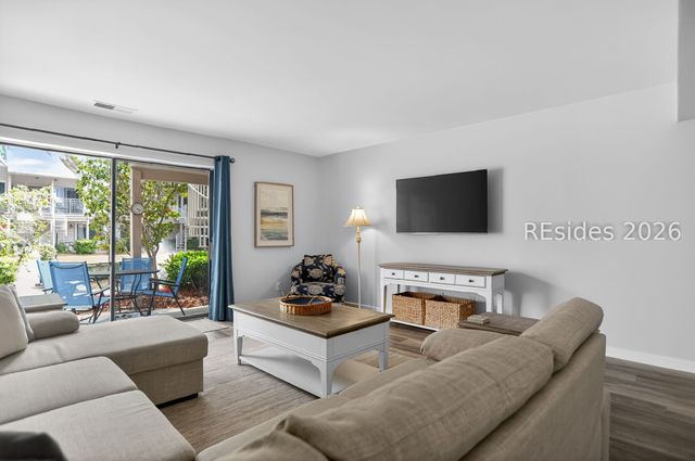 15 Deallyon Ave Apt 67, Hilton Head Island, SC 29928