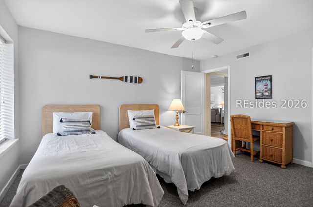 15 Deallyon Ave Apt 67, Hilton Head Island, SC 29928