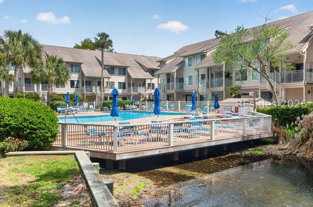 15 Deallyon Ave Apt 67, Hilton Head Island, SC 29928