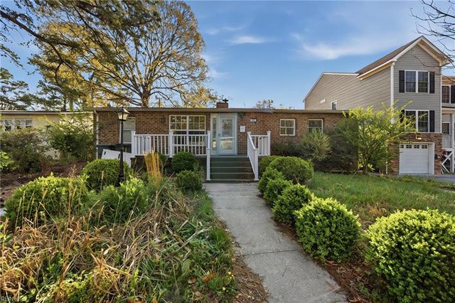 808 Pine Harbor DR, Norfolk, VA 23502