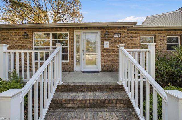 808 Pine Harbor DR, Norfolk, VA 23502
