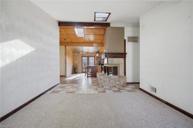 808 Pine Harbor DR, Norfolk, VA 23502