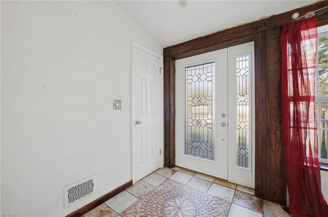 808 Pine Harbor DR, Norfolk, VA 23502