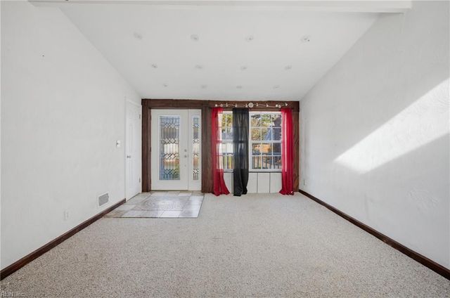 808 Pine Harbor DR, Norfolk, VA 23502