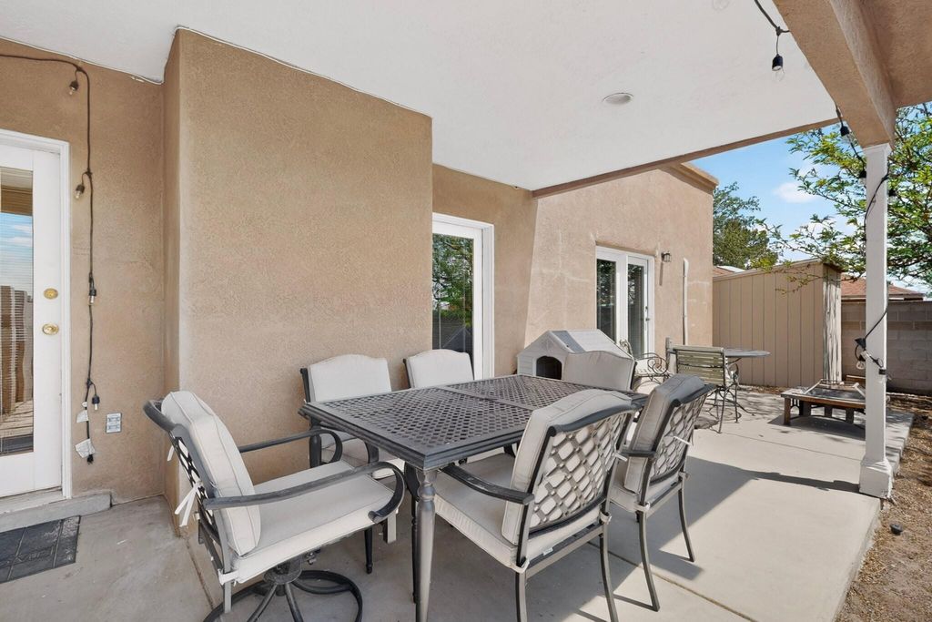 Image 32 of property listing at 7508 Teakwood Drive NW, Albuquerque, NM 87120