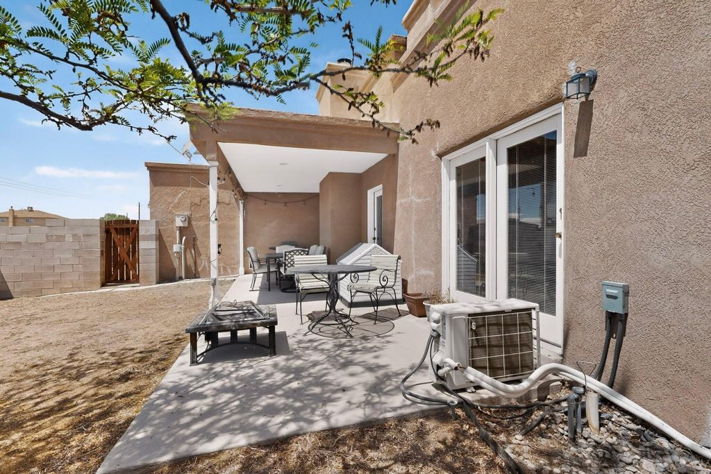 Image 35 of property listing at 7508 Teakwood Drive NW, Albuquerque, NM 87120