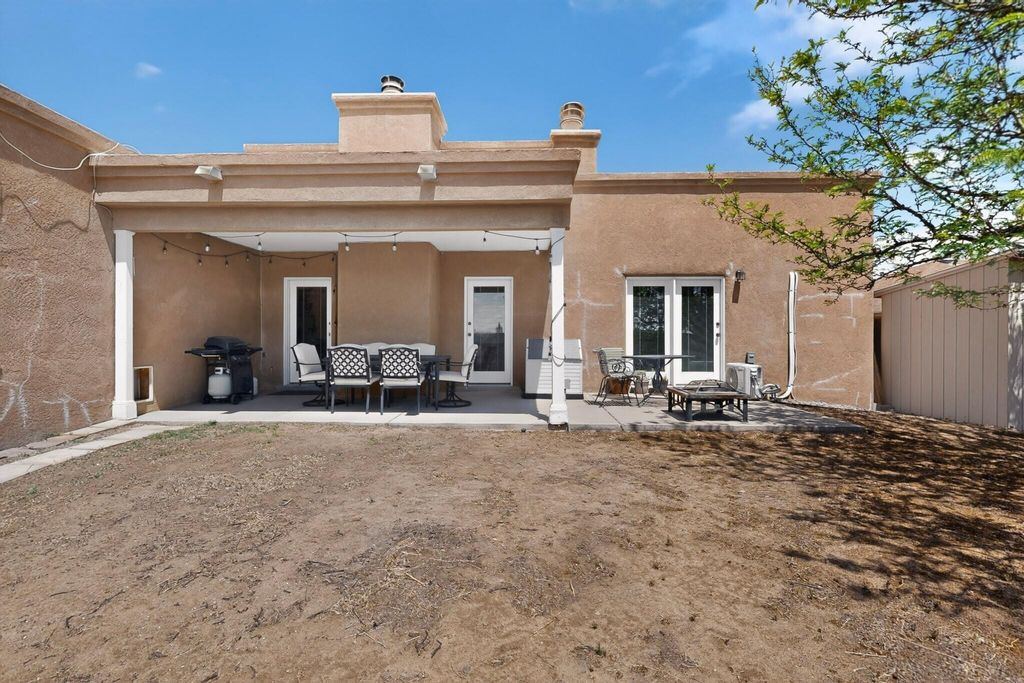 Image 37 of property listing at 7508 Teakwood Drive NW, Albuquerque, NM 87120