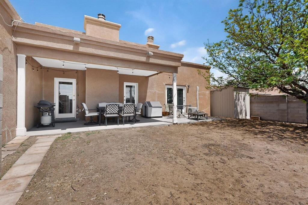 Image 38 of property listing at 7508 Teakwood Drive NW, Albuquerque, NM 87120