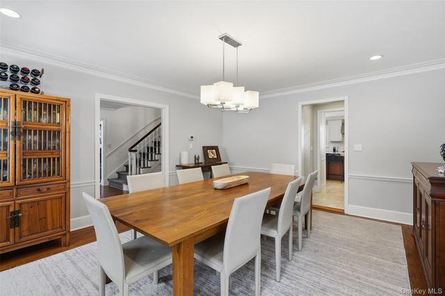 51 Paddington Road, Scarsdale, NY 10583