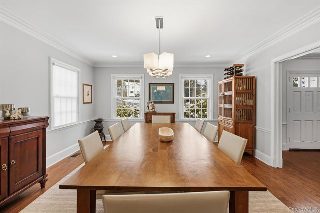 51 Paddington Road, Scarsdale, NY 10583