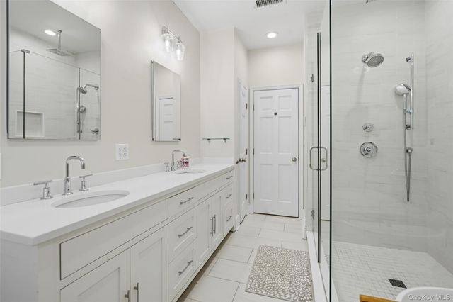 51 Paddington Road, Scarsdale, NY 10583