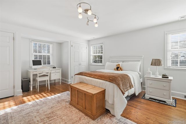 51 Paddington Road, Scarsdale, NY 10583