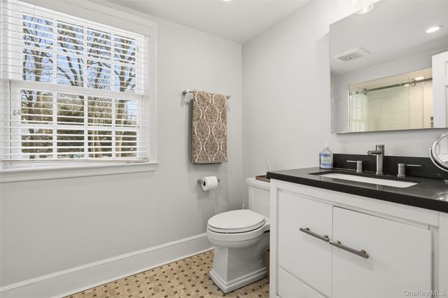 51 Paddington Road, Scarsdale, NY 10583