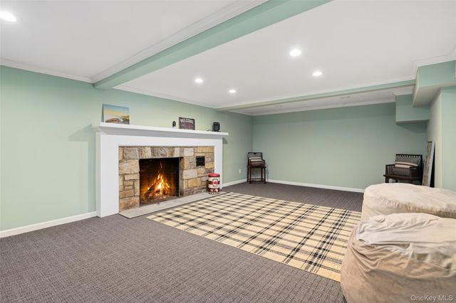 51 Paddington Road, Scarsdale, NY 10583