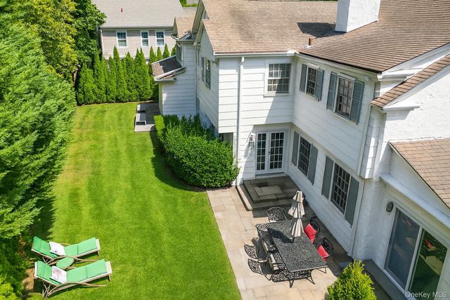 51 Paddington Road, Scarsdale, NY 10583