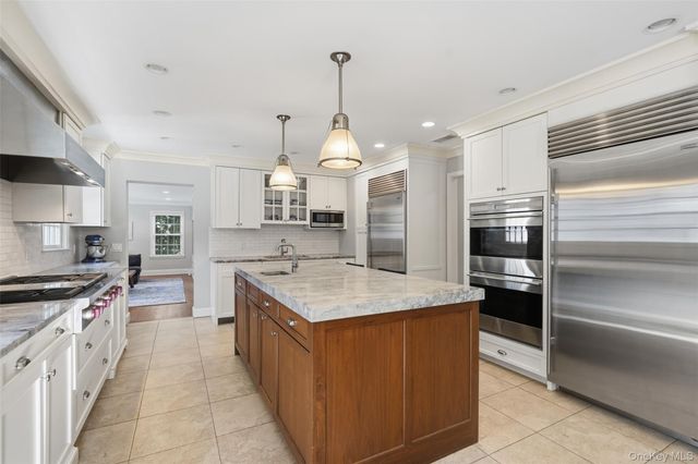 51 Paddington Road, Scarsdale, NY 10583