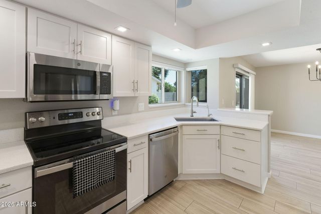25425 S SEDONA Drive, Sun Lakes, AZ 85248