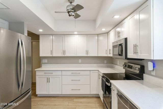 25425 S SEDONA Drive, Sun Lakes, AZ 85248