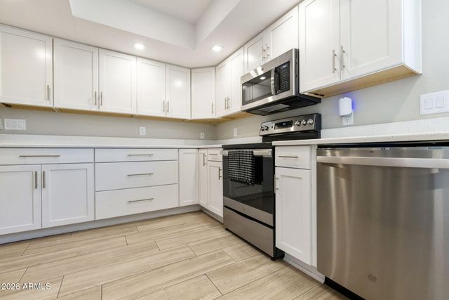25425 S SEDONA Drive, Sun Lakes, AZ 85248