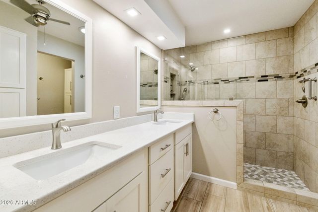 25425 S SEDONA Drive, Sun Lakes, AZ 85248