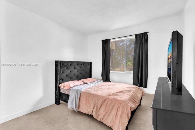 3021 N Oakland Forest Dr 208, Oakland Park, FL 33309