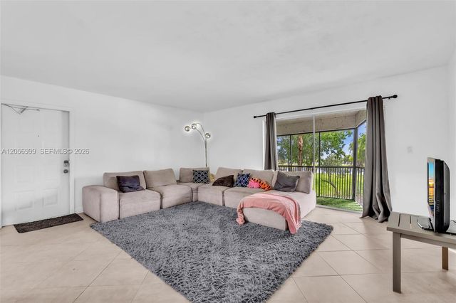 3021 N Oakland Forest Dr 208, Oakland Park, FL 33309