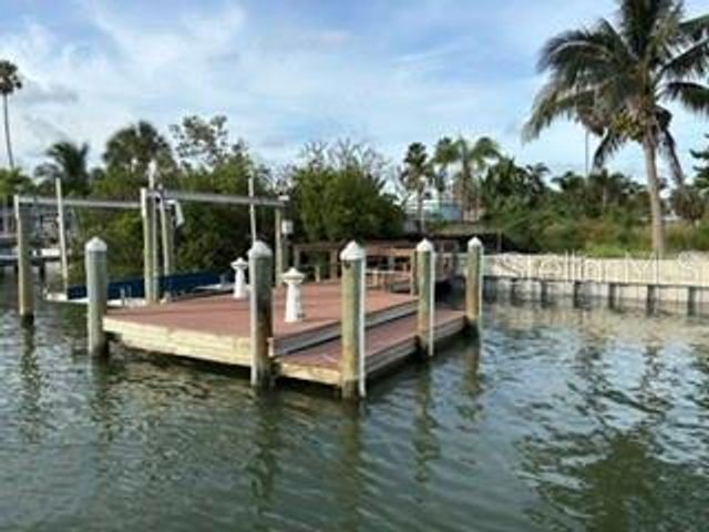 14065 N BAYSHORE DRIVE, Madeira Beach, FL 33708